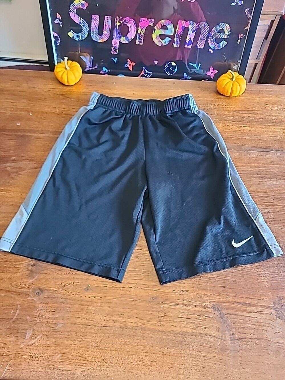 Boys Nike Shorts L Large Black Athletic Gym Workout